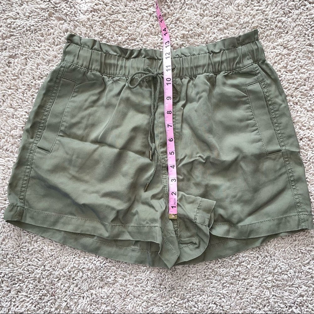 Loft Olive Green High Rise Shorts Paperbag Style Size Medium - Picture 6 of 10